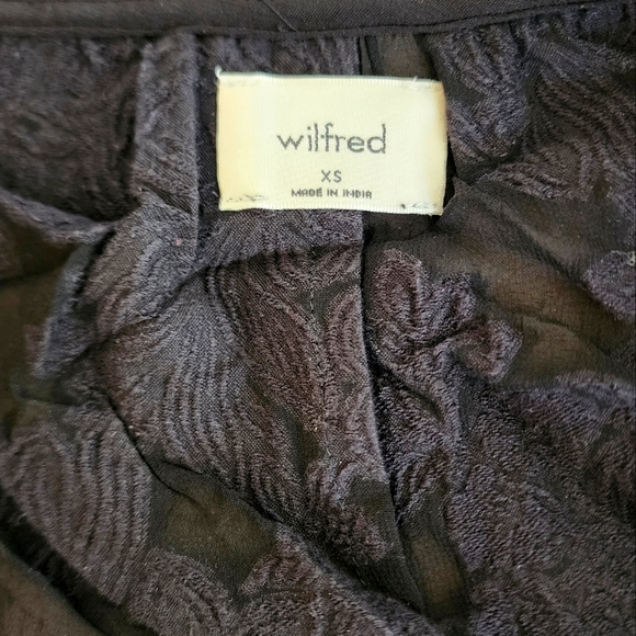 ARITZIA WILFRED Augustine Peplum Ruffled Floral Blouse Black in XS - Picture 3 of 5